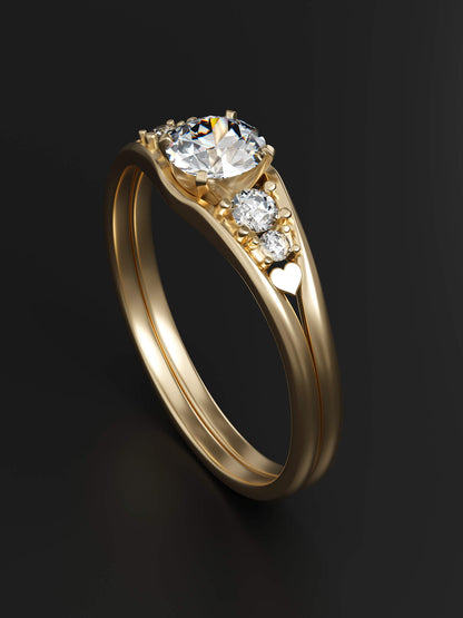 Gold diamond ring