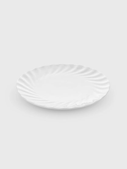 Beautiful shape ceramic plate